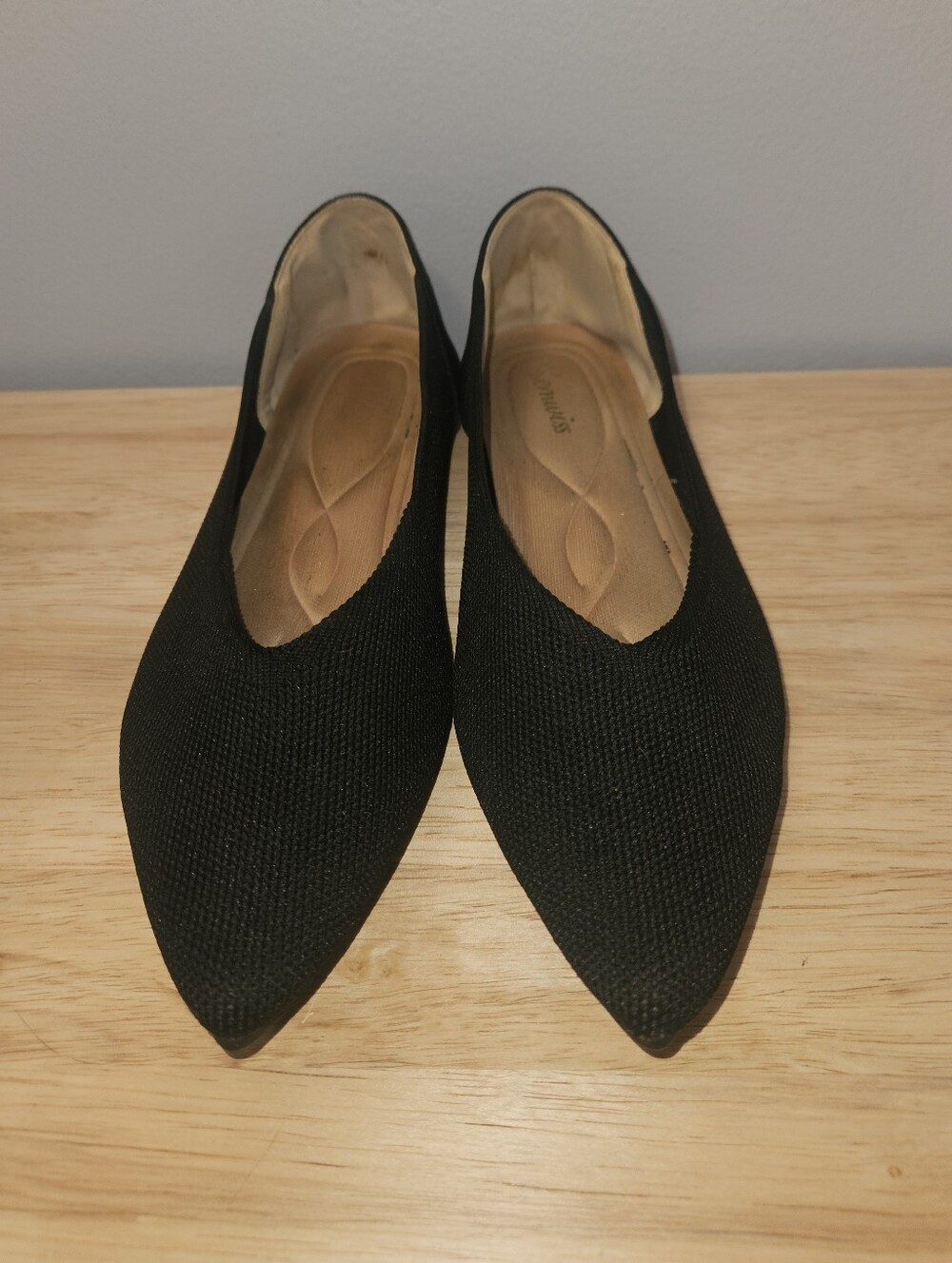 Black Pointed Toe Ballet Flats- Size 9